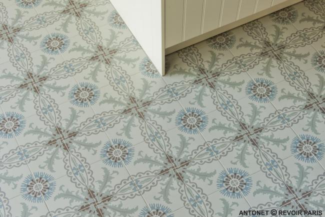 LA MADELEINE ANTONET 20X20