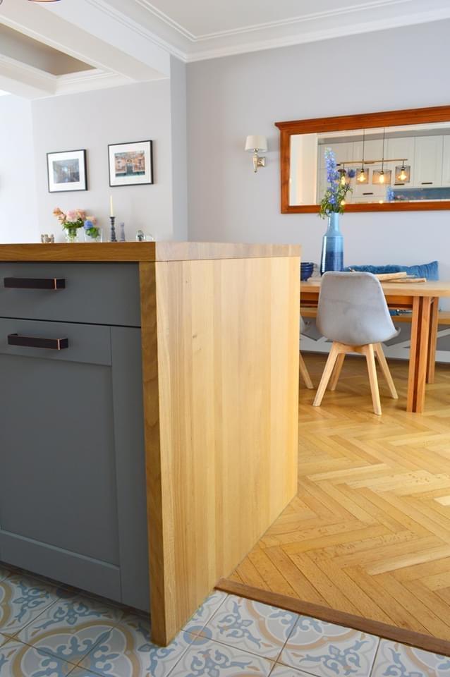 La Madeleine Geatine Bleu 20X20